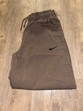 Nike Women’s Woven Brown Joggers